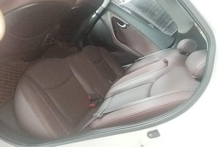 Used Hyundai Elantra (5th Generation / Langdong) 2015 1.6L Automatic Luxury Model Left Rear Seat