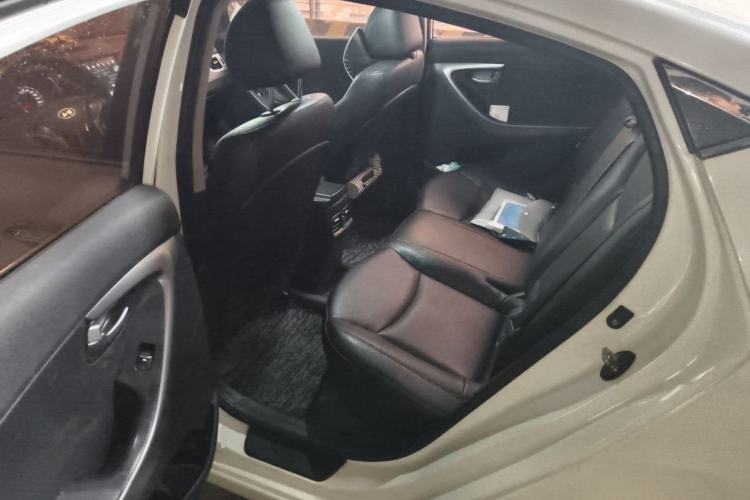 Used Hyundai Elantra (5th Generation / Langdong) 2015 1.6L Automatic Luxury Model Left Rear Seat