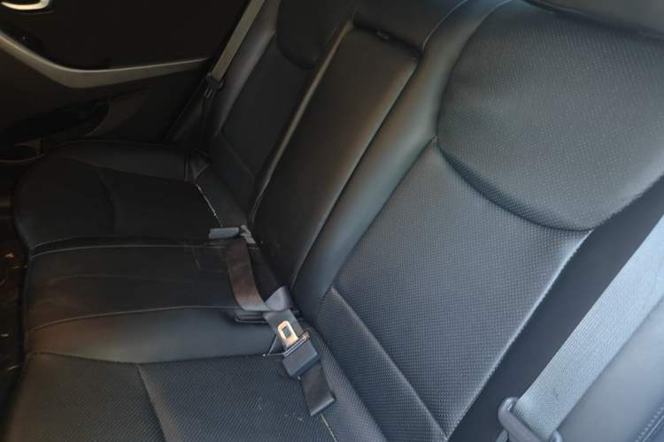 Used Hyundai Elantra (5th Generation / Langdong) 2015 1.6L Automatic Leading Model Left Rear Seat