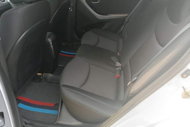 Used Hyundai Elantra (5th Generation / Langdong) 2015 1.6L Automatic Fashion Model Left Rear Seat