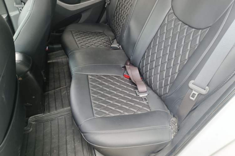 Used Hyundai Elantra (5th Generation / Langdong) 2015 1.6L Automatic Leading Model Left Rear Seat