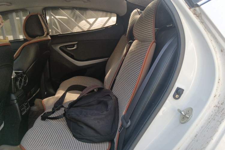 Used Hyundai Elantra (5th Generation / Langdong) 2015 1.6L Automatic Luxury Model Left Rear Seat