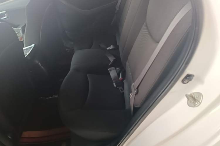 Used Hyundai Elantra (5th Generation / Langdong) 2015 1.6L Automatic Leading Model Left Rear Seat