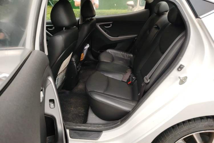 Used Hyundai Elantra (5th Generation / Langdong) 2015 1.6L Automatic Leading Model Left Rear Seat