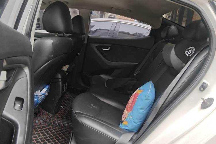Used Hyundai Elantra (5th Generation / Langdong) 2015 1.6L Automatic Luxury Model Left Rear Seat