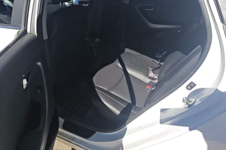 Used Hyundai Elantra (5th Generation / Langdong) 2015 1.6L Automatic Luxury Model Left Rear Seat