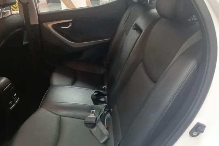 Used Hyundai Elantra (5th Generation / Langdong) 2015 1.6L Automatic Luxury Model Left Rear Seat