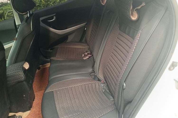 Used Hyundai Elantra (5th Generation / Langdong) 2015 1.6L Automatic Leading Model Left Rear Seat
