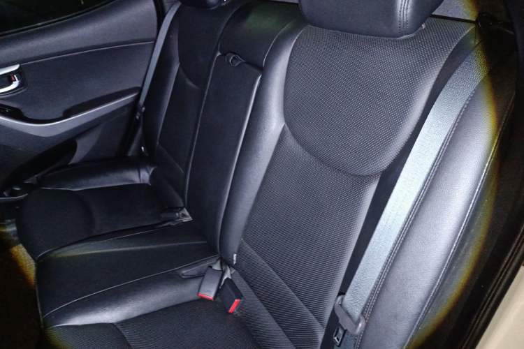Used Hyundai Elantra (5th Generation / Langdong) 2015 1.6L Automatic Luxury Model Left Rear Seat