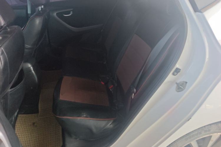 Used Hyundai Elantra (5th Generation / Langdong) 2015 1.6L Automatic Leading Model Left Rear Seat