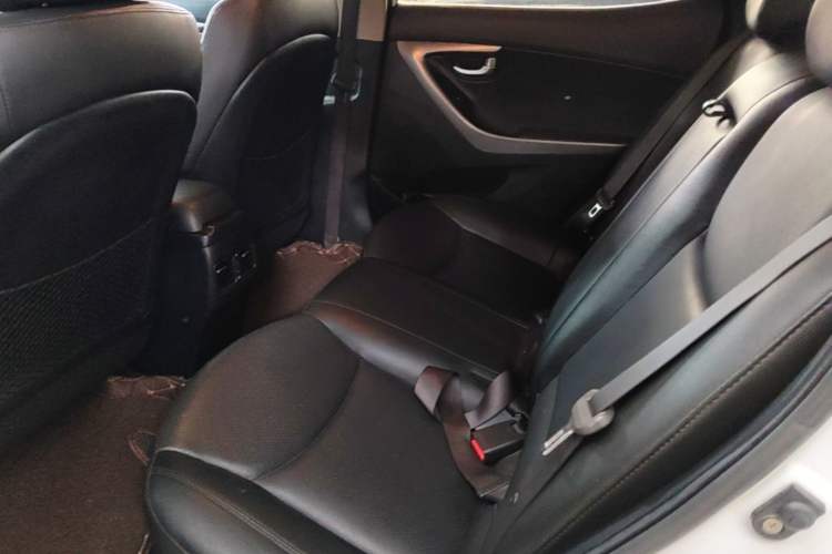 Used Hyundai Elantra (5th Generation / Langdong) 2015 1.6L Automatic Luxury Model Left Rear Seat