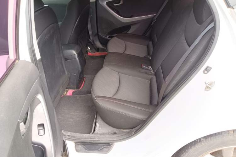 Used Hyundai Elantra (5th Generation / Langdong) 2015 1.6L Automatic Fashion Model Left Rear Seat