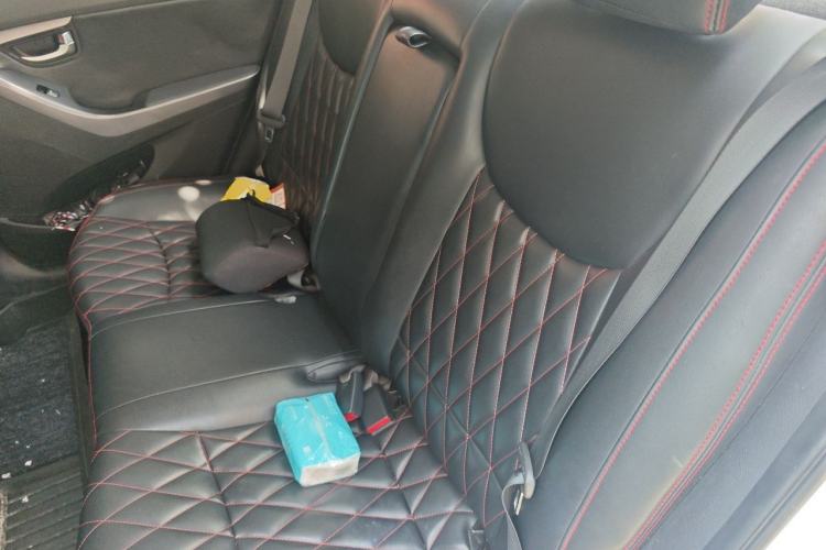 Used Hyundai Elantra (5th Generation / Langdong) 2015 1.6L Automatic Leading Model Left Rear Seat
