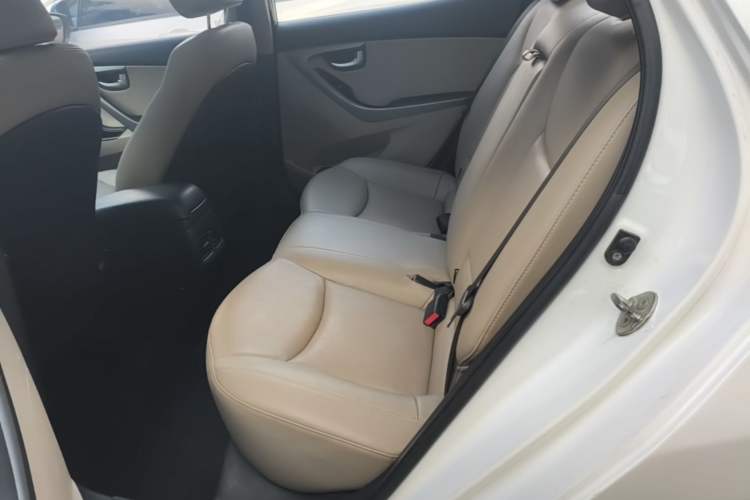 Used Hyundai Elantra (5th Generation / Langdong) 2015 1.6L Automatic Luxury Model Left Rear Seat