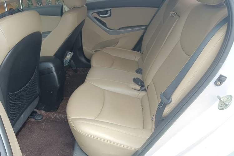 Used Hyundai Elantra (5th Generation / Langdong) 2015 1.6L Automatic Leading Model Left Rear Seat