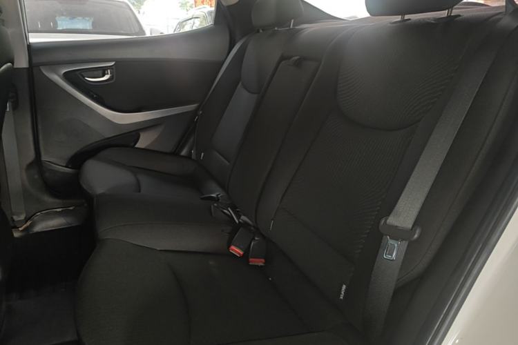 Used Hyundai Elantra (5th Generation / Langdong) 2015 1.6L Automatic Leading Model Left Rear Seat