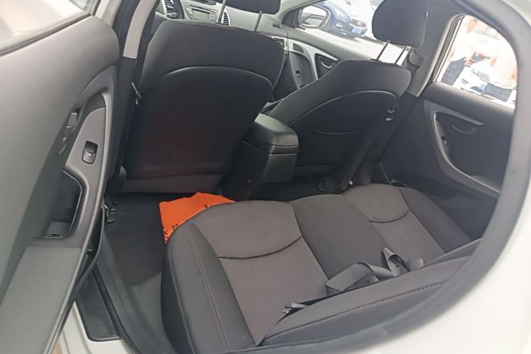 Used Hyundai Elantra (5th Generation / Langdong) 2015 1.6L Automatic Fashion Model Left Rear Seat