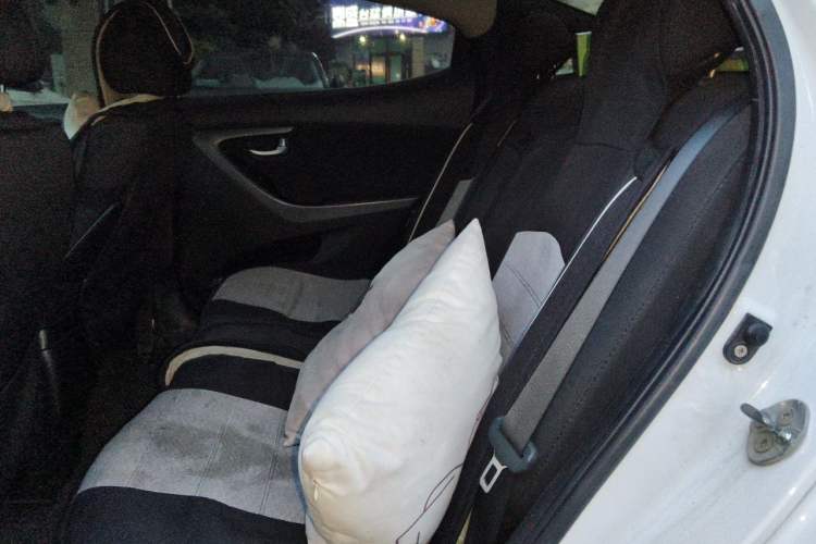 Used Hyundai Elantra (5th Generation / Langdong) 2015 1.6L Manual Leading Model Left Rear Seat