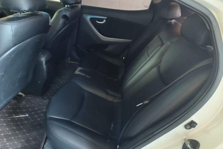 Used Hyundai Elantra (5th Generation / Langdong) 2015 1.6L Automatic Leading Model Left Rear Seat