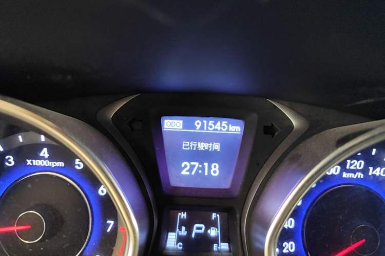 Used Hyundai Elantra (5th Generation / Langdong) 2015 1.6L Automatic Luxury Model Odometer Close Up