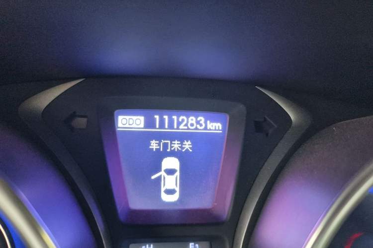 Used Hyundai Elantra (5th Generation / Langdong) 2015 1.6L Automatic Leading Model Odometer Close Up