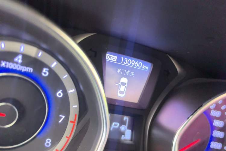 Used Hyundai Elantra (5th Generation / Langdong) 2015 1.6L Automatic Luxury Model Odometer Close Up