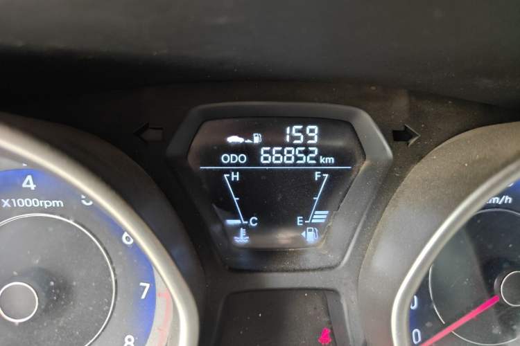 Used Hyundai Elantra (5th Generation / Langdong) 2015 1.6L Manual Fashion Edition Odometer Close Up