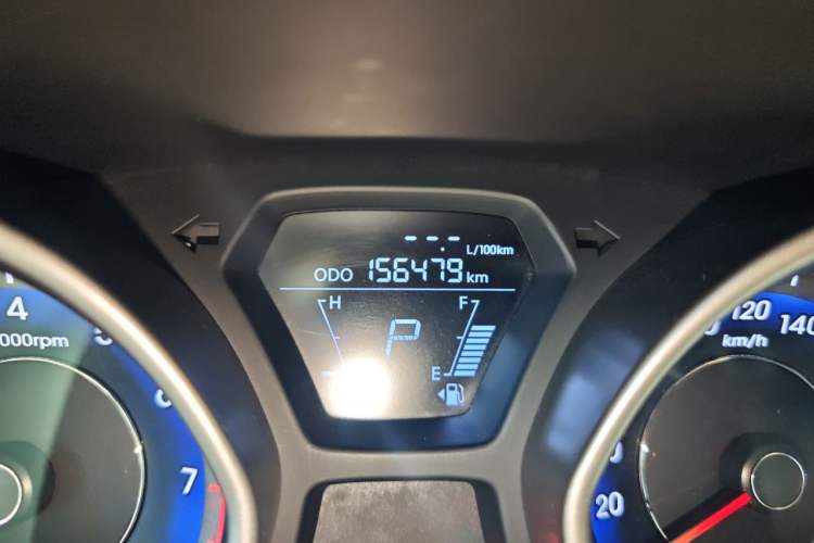 Used Hyundai Elantra (5th Generation / Langdong) 2015 1.6L Automatic Fashion Model Odometer Close Up