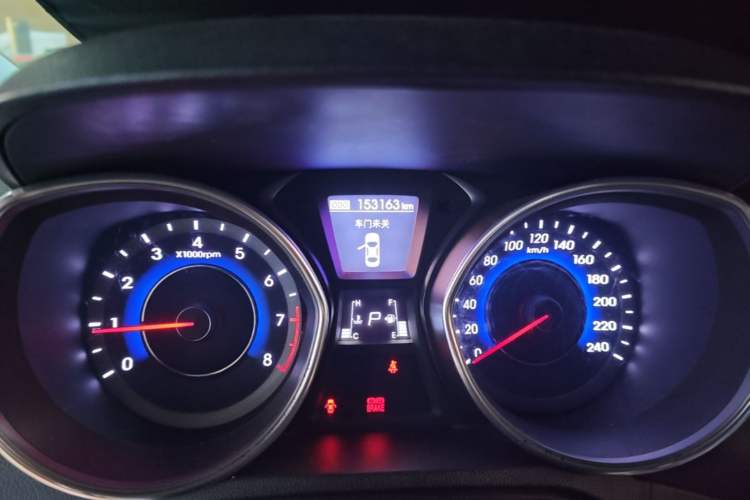 Used Hyundai Elantra (5th Generation / Langdong) 2015 1.6L Automatic Luxury Model Odometer Close Up