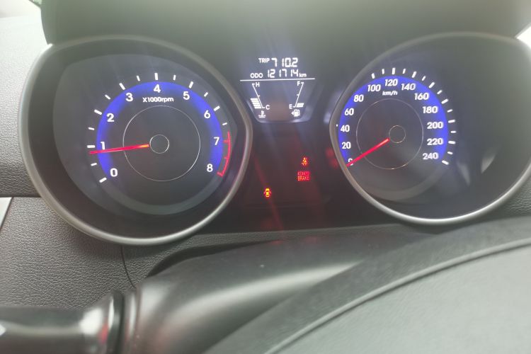 Used Hyundai Elantra (5th Generation / Langdong) 2015 1.6L Manual Fashion Edition Odometer Close Up