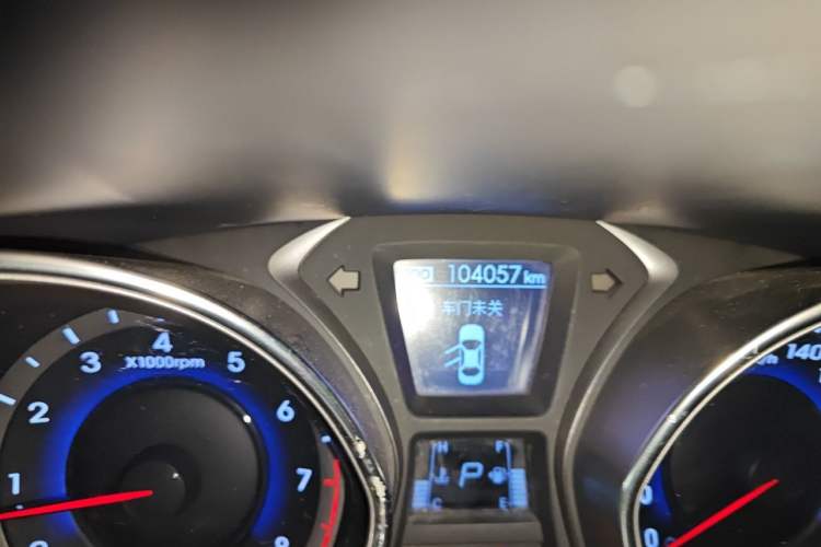 Used Hyundai Elantra (5th Generation / Langdong) 2015 1.6L Automatic Leading Model Odometer Close Up
