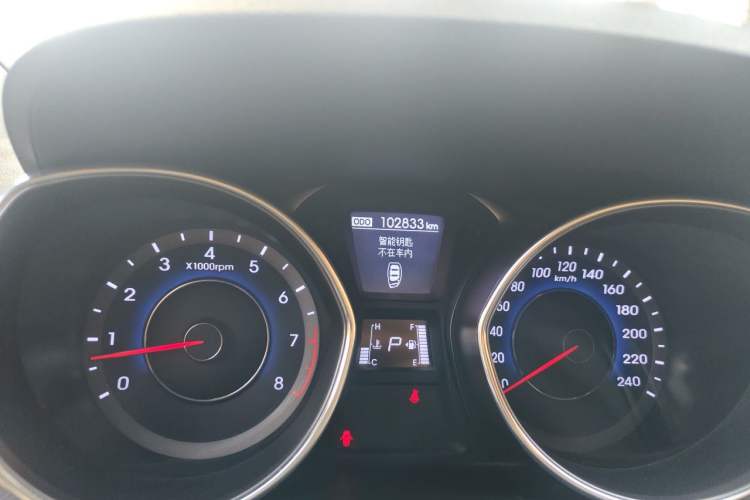 Used Hyundai Elantra (5th Generation / Langdong) 2015 1.6L Automatic Luxury Model Odometer Close Up