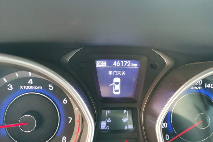 Used Hyundai Elantra (5th Generation / Langdong) 2015 1.6L Manual Leading Model Odometer Close Up