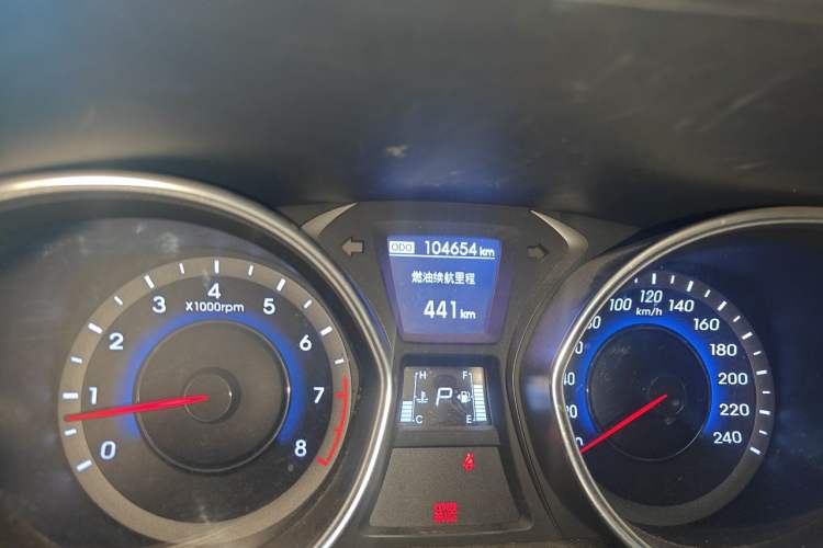 Used Hyundai Elantra (5th Generation / Langdong) 2015 1.6L Automatic Leading Model Odometer Close Up