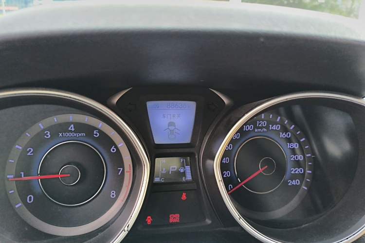 Used Hyundai Elantra (5th Generation / Langdong) 2015 1.6L Automatic Luxury Model Odometer Close Up