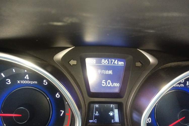 Used Hyundai Elantra (5th Generation / Langdong) 2015 1.6L Manual Leading Model Odometer Close Up