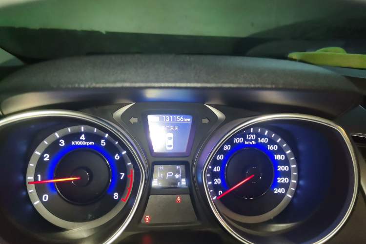 Used Hyundai Elantra (5th Generation / Langdong) 2015 1.6L Automatic Leading Model Odometer Close Up