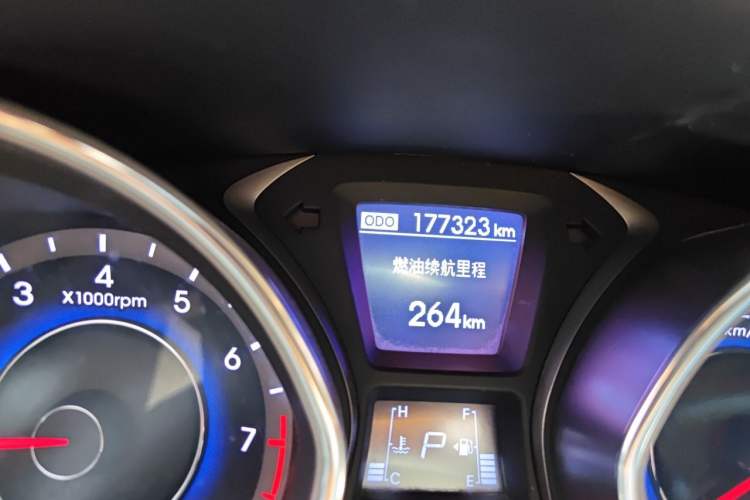 Used Hyundai Elantra (5th Generation / Langdong) 2015 1.6L Automatic Leading Model Odometer Close Up