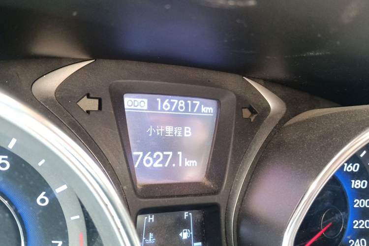 Used Hyundai Elantra (5th Generation / Langdong) 2015 1.6L Manual Leading Model Odometer Close Up