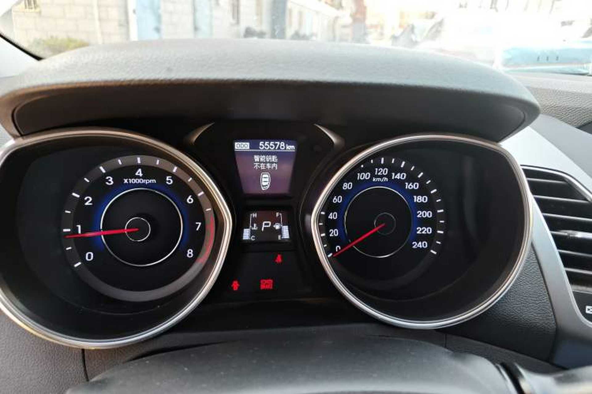Used Hyundai Elantra (5th Generation / Langdong) 2015 1.6L Automatic Leading Model Odometer Close Up
