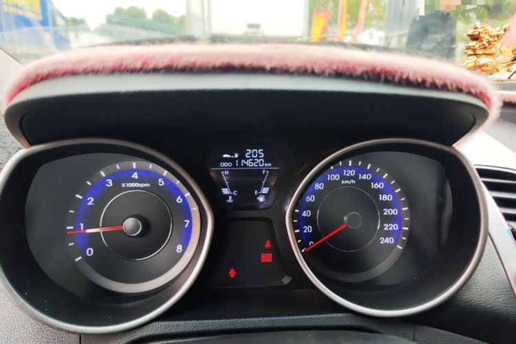 Used Hyundai Elantra (5th Generation / Langdong) 2015 1.6L Manual Fashion Edition Odometer Close Up