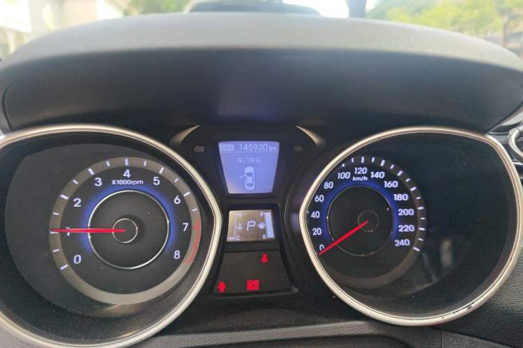 Used Hyundai Elantra (5th Generation / Langdong) 2015 1.6L Automatic Leading Model Odometer Close Up