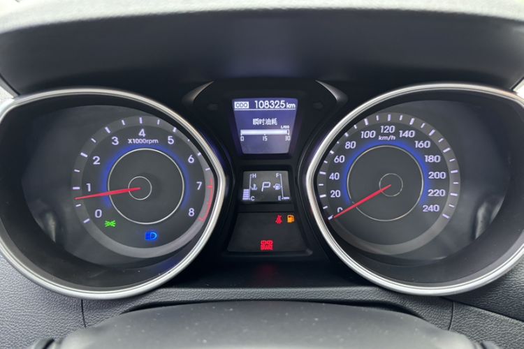 Used Hyundai Elantra (5th Generation / Langdong) 2015 1.6L Automatic Luxury Model Odometer Close Up