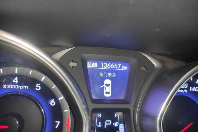 Used Hyundai Elantra (5th Generation / Langdong) 2015 1.6L Automatic Leading Model Odometer Close Up