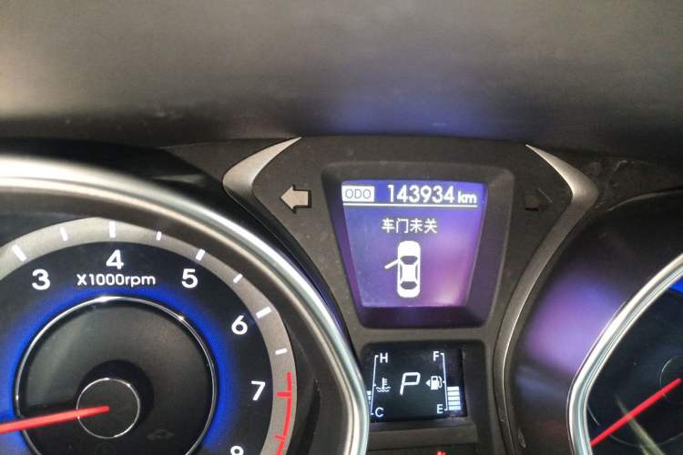 Used Hyundai Elantra (5th Generation / Langdong) 2015 1.6L Automatic Leading Model Odometer Close Up