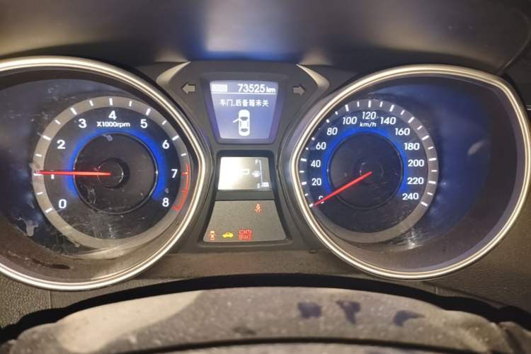 Used Hyundai Elantra (5th Generation / Langdong) 2015 1.6L Automatic Leading Model Odometer Close Up