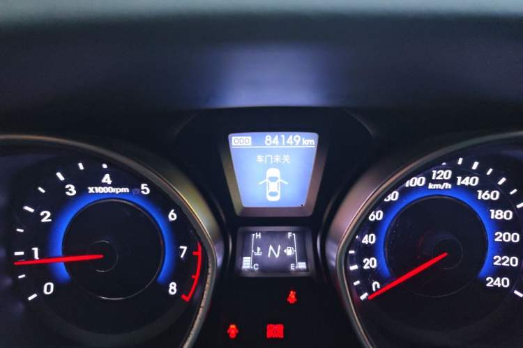 Used Hyundai Elantra (5th Generation / Langdong) 2015 1.6L Automatic Luxury Model Odometer Close Up