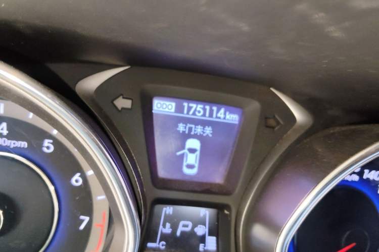 Used Hyundai Elantra (5th Generation / Langdong) 2015 1.6L Automatic Leading Model Odometer Close Up
