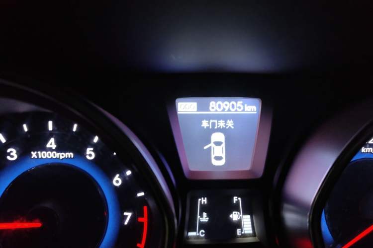 Used Hyundai Elantra (5th Generation / Langdong) 2015 1.6L Manual Leading Model Odometer Close Up