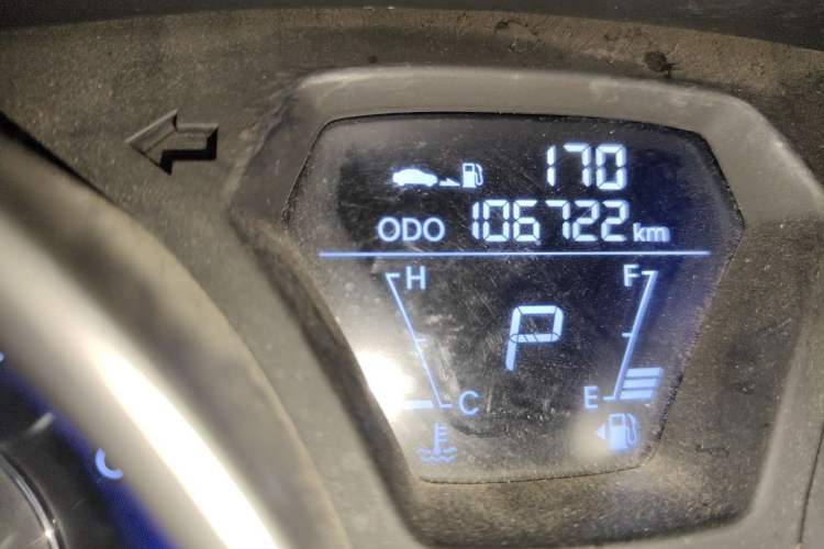Used Hyundai Elantra (5th Generation / Langdong) 2015 1.6L Automatic Fashion Model Odometer Close Up